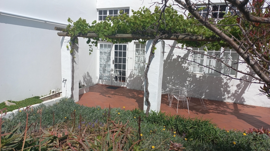 To Let 1 Bedroom Property for Rent in Vermont Western Cape